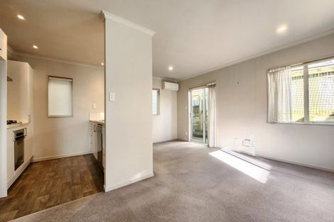 Photo of property in 16u6 Black Rock Road, Newlands, Wellington, 6037