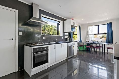 Photo of property in 5 Leeson Place, Mangere, Auckland, 2022