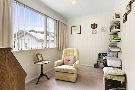 Photo of property in 156a Queens Drive, Lyall Bay, Wellington, 6022