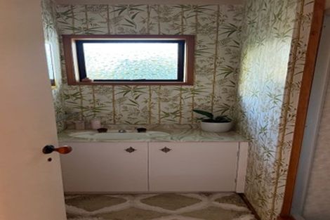 Photo of property in 4 Rae Road, Campbells Bay, Auckland, 0620