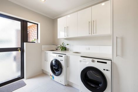 Photo of property in 10 Harrowfield Drive, Harrowfield, Hamilton, 3210