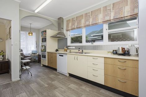 Photo of property in 11a Arthur Grove, Waikanae, 5036