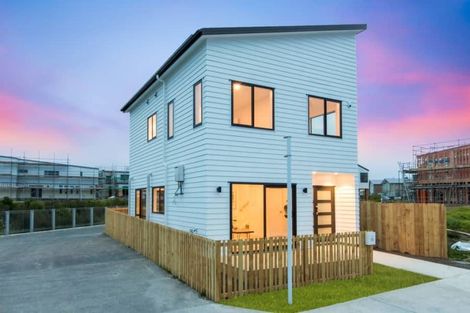 Photo of property in 15 Tahingamanu Road, Hobsonville, Auckland, 0616