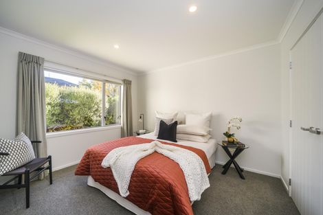 Photo of property in 41 Karina Terrace, Roslyn, Palmerston North, 4414