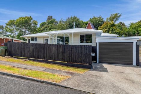Photo of property in 8 Shaldon Crescent, Blagdon, New Plymouth, 4310