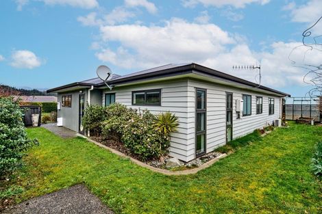 Photo of property in 49 Sunstone Crescent, Brown Owl, Upper Hutt, 5018
