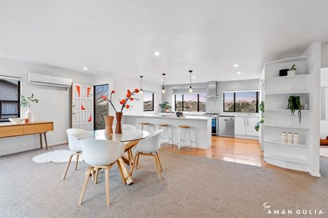 Photo of property in 2/26 Unsworth Drive, Unsworth Heights, Auckland, 0632
