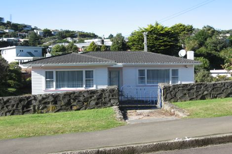 Photo of property in 7 Spenmoor Street, Newlands, Wellington, 6037