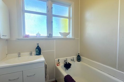 Photo of property in 14 Fairfield Road, Levin, 5510