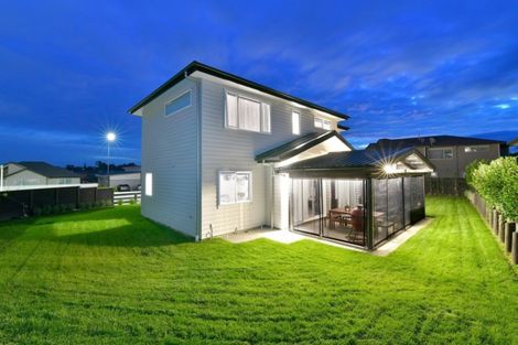 Photo of property in 18 Flavell Drive, Orewa, 0931