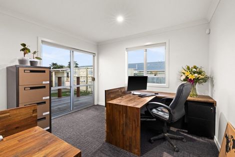 Photo of property in 26 Lee Road, Taradale, Napier, 4112