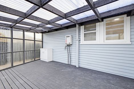 Photo of property in 16 Boyne Avenue, Northcote, Christchurch, 8052