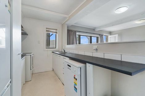 Photo of property in 4 Mills Road, Brooklyn, Wellington, 6021