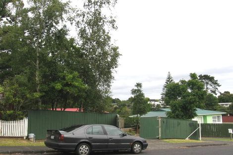 Photo of property in 2/5 Hellyers Street, Birkdale, Auckland, 0626