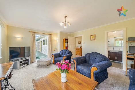 Photo of property in 1 Woodvale Grove, Fairfield, Lower Hutt, 5011