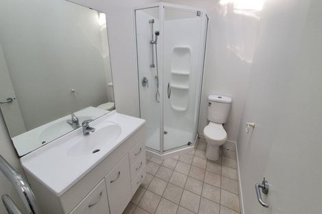 Photo of property in 268/2a Onewa Road, Birkenhead, Auckland, 0626