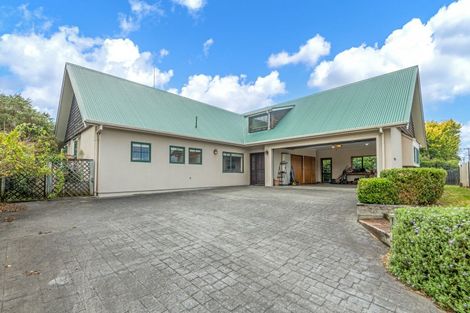 Photo of property in 6 Wanganui Road, Marton, 4710
