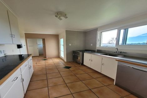 Photo of property in 79 Lauderdale Road, Birkdale, Auckland, 0626