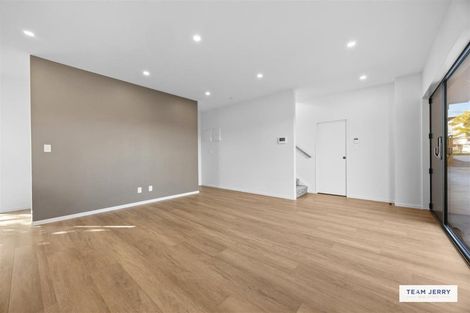 Photo of property in 339b Bucklands Beach Road, Bucklands Beach, Auckland, 2012