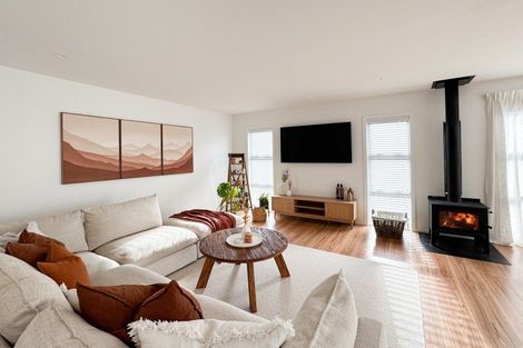 Photo of property in 30 Dunn Street, Lake Hawea, 9382