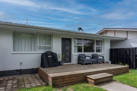 Photo of property in 2/82 Holly Road, St Albans, Christchurch, 8014