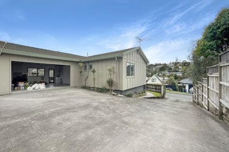 Photo of property in 60 Zefiro Drive, Massey, Auckland, 0614