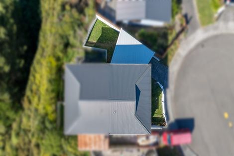 Photo of property in 43a Sunhaven Drive, Newlands, Wellington, 6037