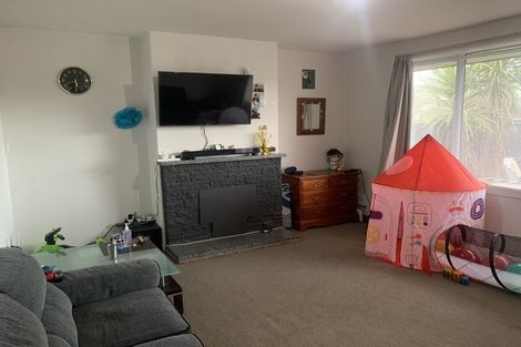 Photo of property in 105 Memorial Avenue, Burnside, Christchurch, 8053