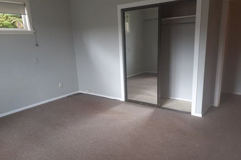 Photo of property in 32 Castle Crescent, Stokes Valley, Lower Hutt, 5019