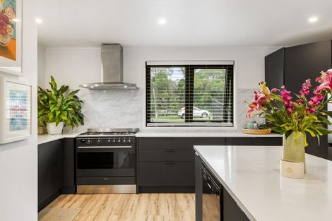 Photo of property in 30 Bay Vista Drive, Red Beach, 0932