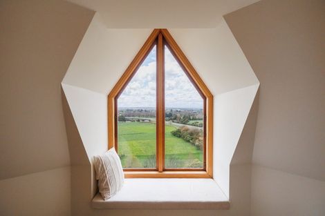 Photo of property in 96 Clifton Terrace, Fitzherbert, Palmerston North, 4410