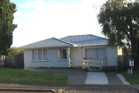 Photo of property in 1/75a Bruce Road, Glenfield, Auckland, 0629