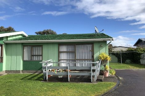 Photo of property in 25- 27 Palmerston Street, Greymouth, 7805