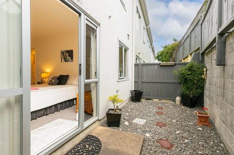 Photo of property in St Giles Court Apartments, 14/6 Vallance Street, Kilbirnie, Wellington, 6022