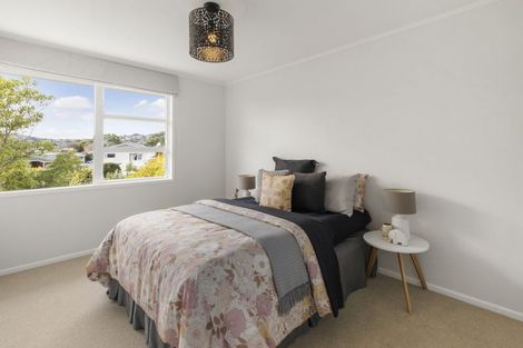 Photo of property in 71 Churton Drive, Churton Park, Wellington, 6037