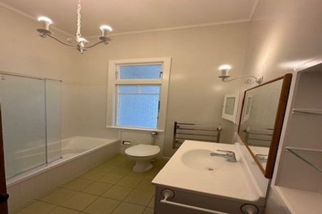 Photo of property in 27 Hautana Square, Woburn, Lower Hutt, 5010