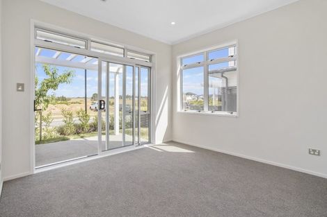 Photo of property in 19 Fort Lincoln Loop, Karaka, Papakura, 2113