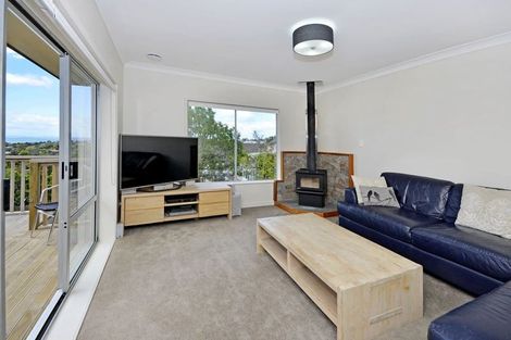 Photo of property in 20 Geoffrey Road, Torbay, Auckland, 0630