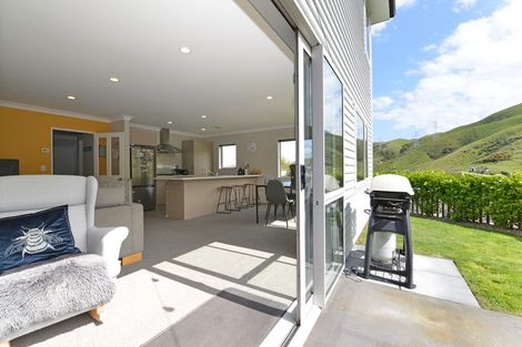 Photo of property in 5a Gifford Grove, Churton Park, Wellington, 6037