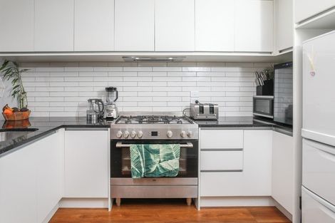 Photo of property in 39u2 Norton Road, Frankton, Hamilton, 3204