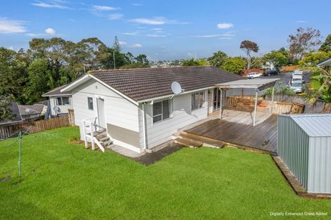 Photo of property in 6 Fernhaven Place, Massey, Auckland, 0614