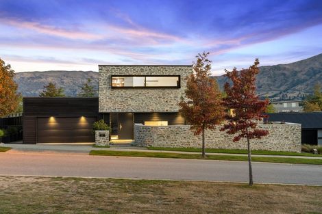 Photo of property in 34 Minaret Ridge, Wanaka, 9305