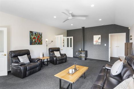 Photo of property in 52 Lorna Irene Drive, Raumati South, Paraparaumu, 5032