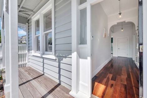 Photo of property in 1/80 Birkenhead Avenue, Birkenhead, Auckland, 0626