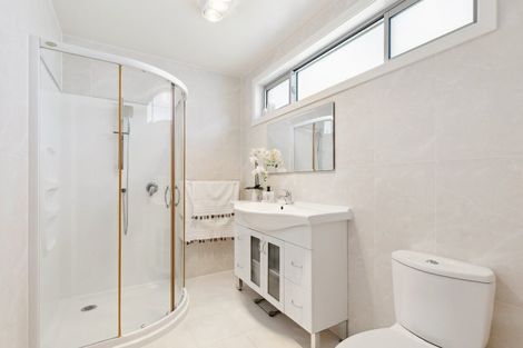 Photo of property in 44 Akaroa Drive, Maupuia, Wellington, 6022