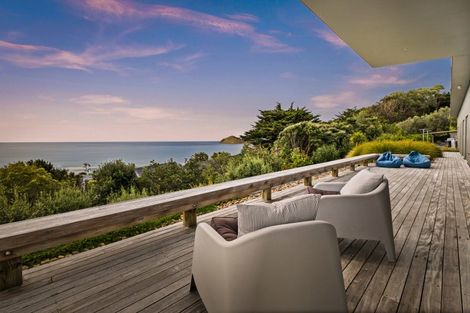 Photo of property in 15 Lightning Ridge View, Waimarama, 4294