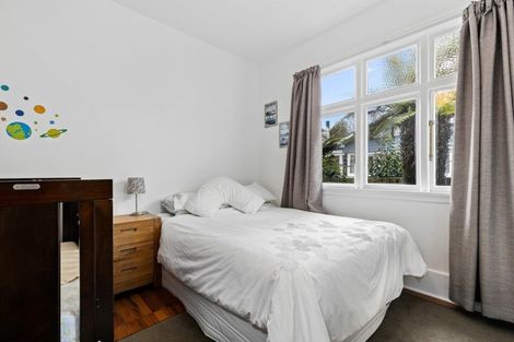 Photo of property in 4 Domain Terrace, Spreydon, Christchurch, 8024