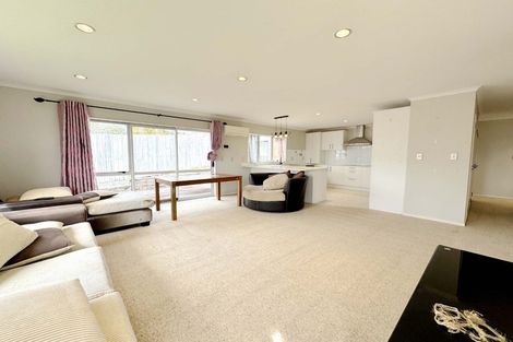 Photo of property in 29 Vino Cina Heights, Ranui, Auckland, 0612