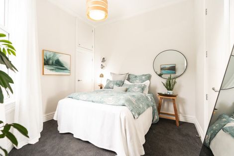 Photo of property in 18 Portland Crescent, Thorndon, Wellington, 6011