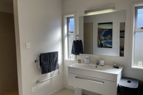 Photo of property in 4 Butterworth Crescent, Papamoa Beach, Papamoa, 3118